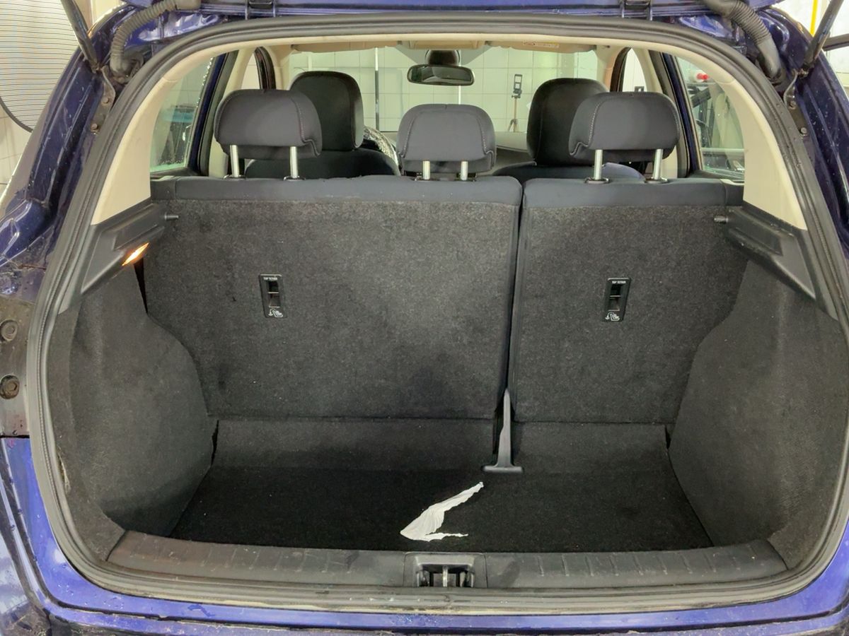 Nissan Pulsar 2015 — photo 17