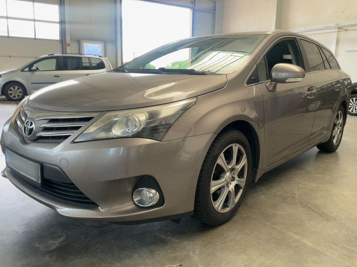 Toyota Avensis 2014