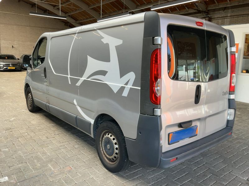 Renault Trafic 2.0 dCi L2H1 2,9t — zdjęcie 3