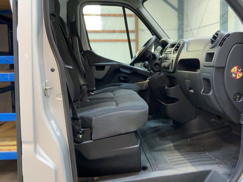 Opel Movano 2.3 CDTI Biturbo HKa L2H2 3,5t — zdjęcie 11