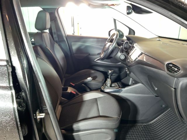 Opel Crossland 2018 — photo 17