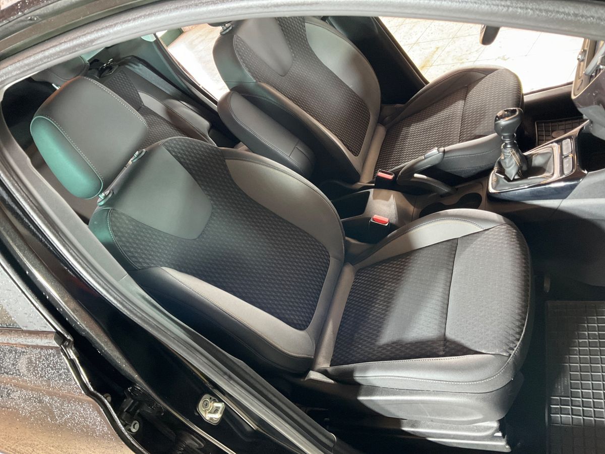 Opel Crossland 2018 — photo 43
