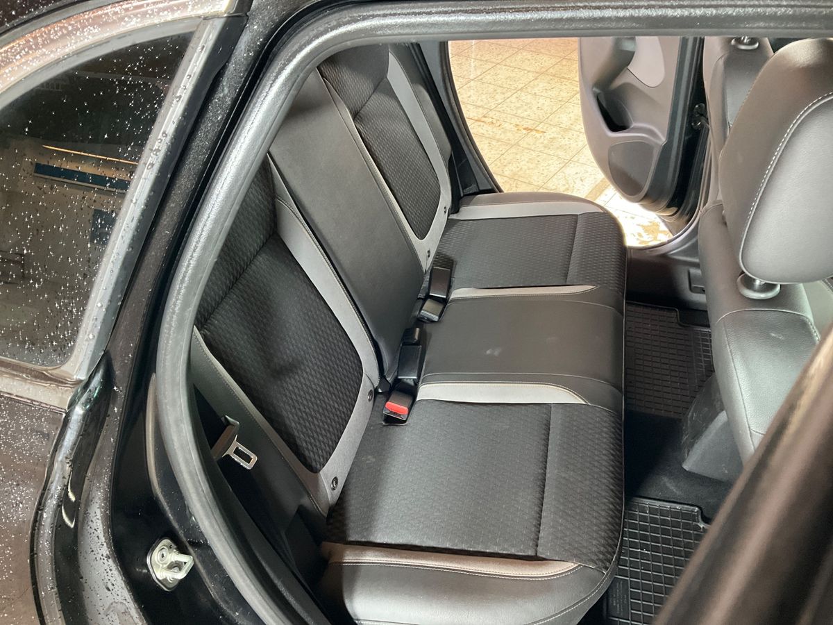 Opel Crossland 2018 — photo 41