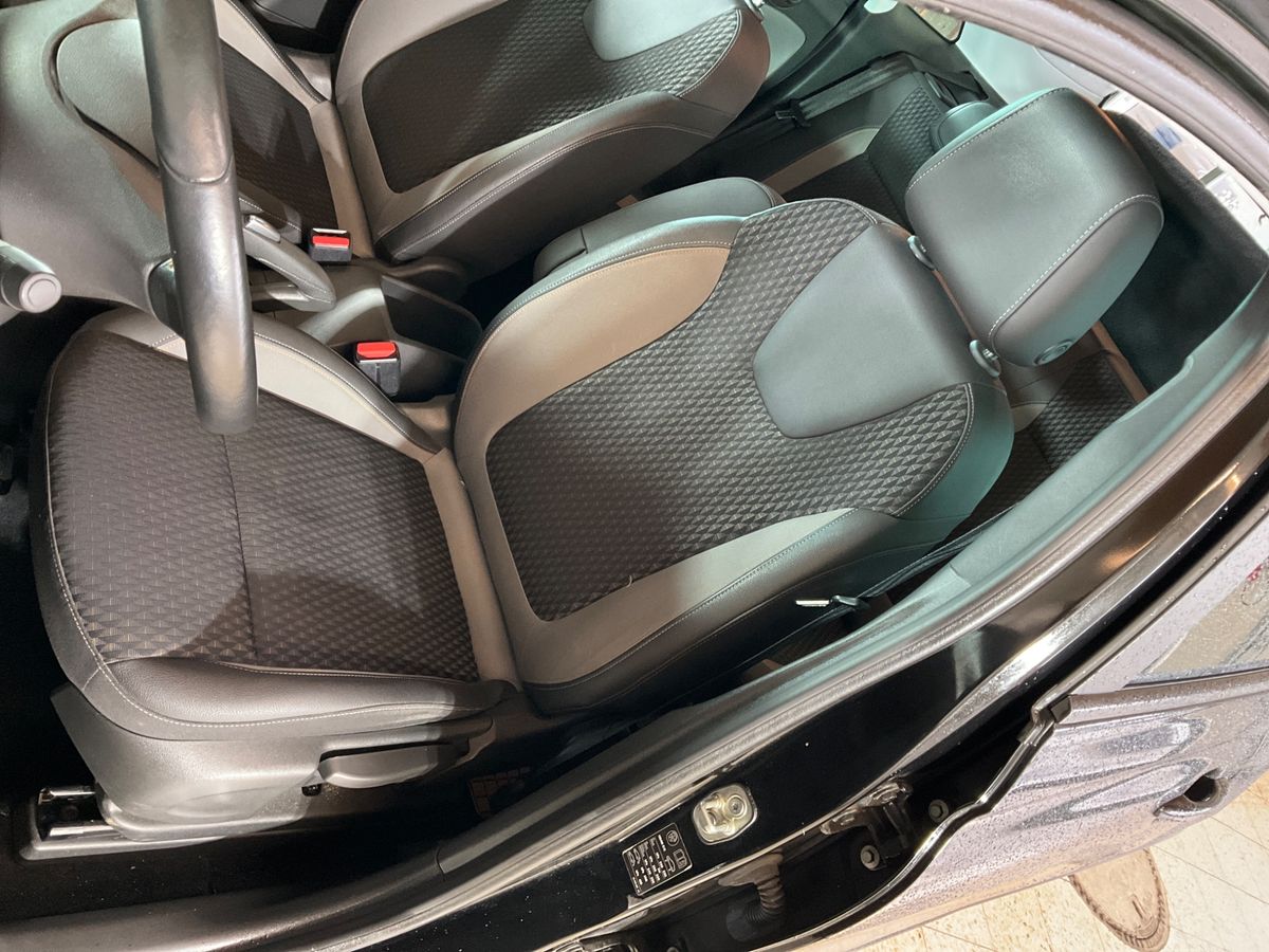 Opel Crossland 2018 — photo 46
