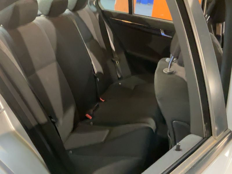 Mercedes-Benz C-Klasse C 200 CDI BlueEfficiency Classic 2009 – снимка 19