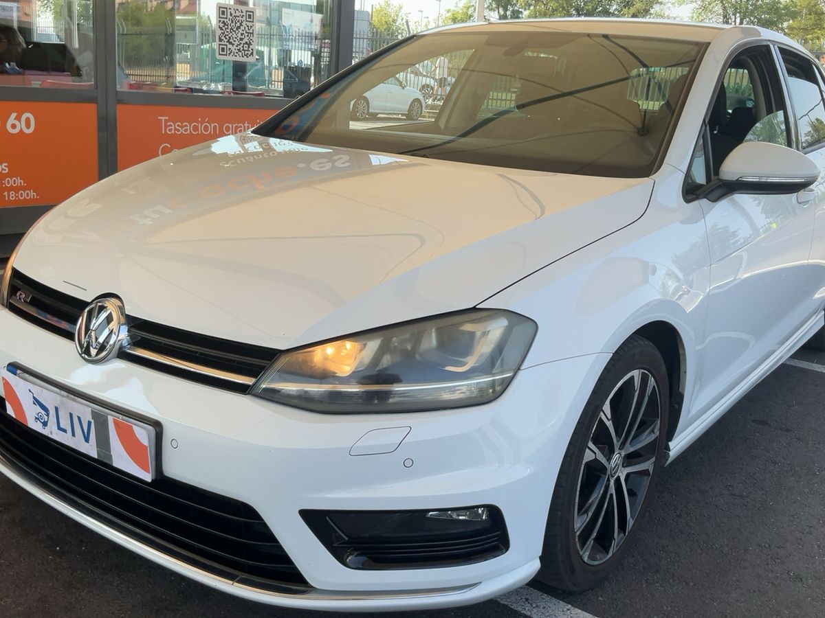 Volkswagen Golf VII 1.6 TDI Sport by R-Line BlueMotion