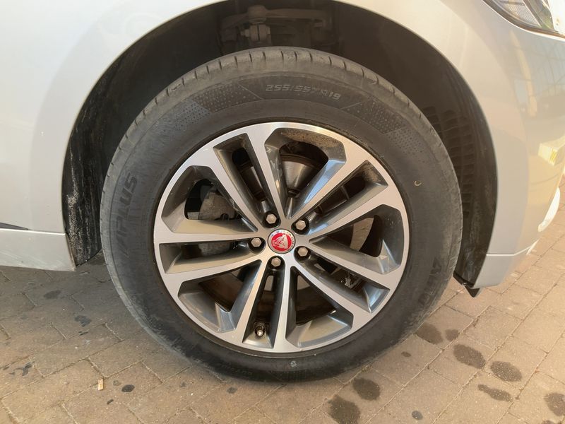 Jaguar F-Pace 20d R-Sport AWD 2016 – снимка 11