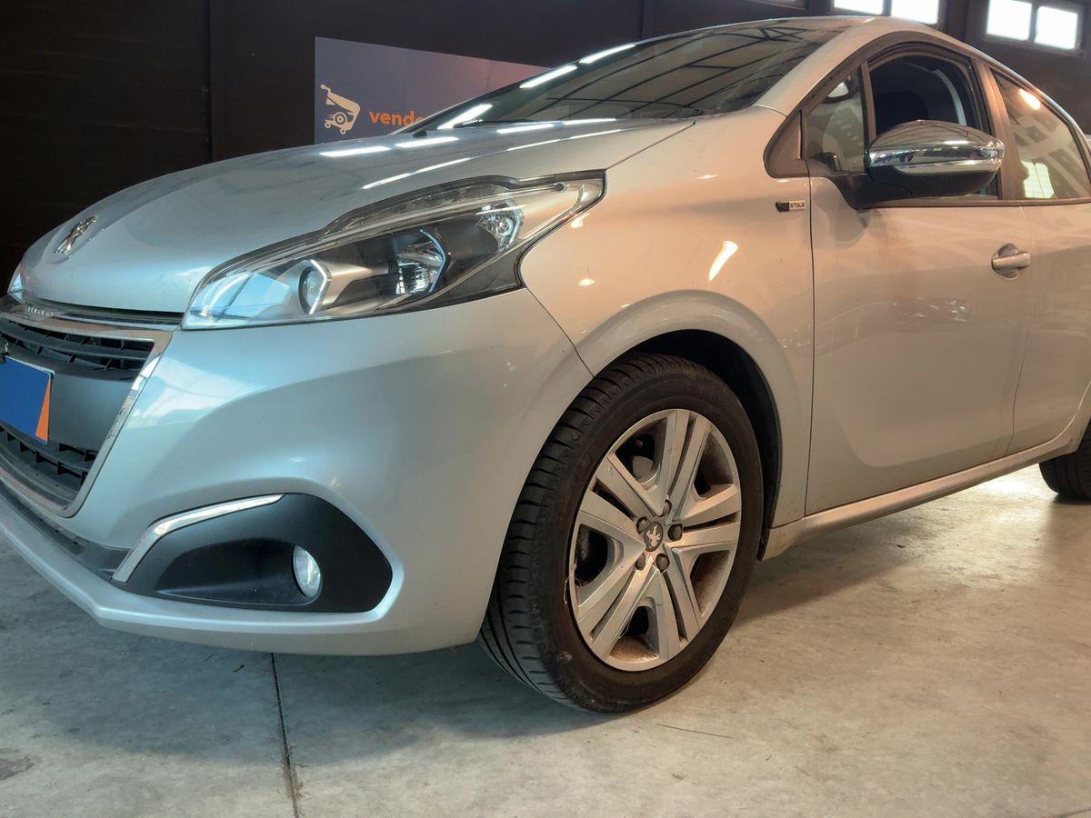 Peugeot 208 1.2 VTi Style
