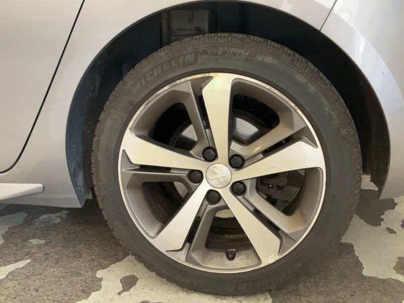 Peugeot 308 1.5 Blue-HDi GT Line 2018 – снимка 5