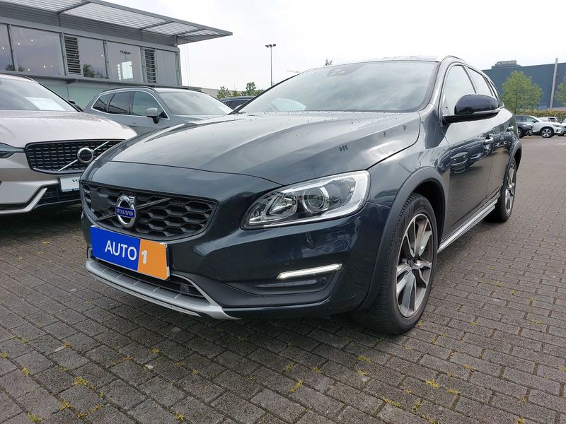 Volvo V60 Cross Country 2.4 D4 Summum AWD