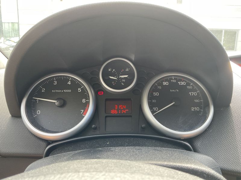 Peugeot 207 1.4 Tendance 2011 – снимка 4
