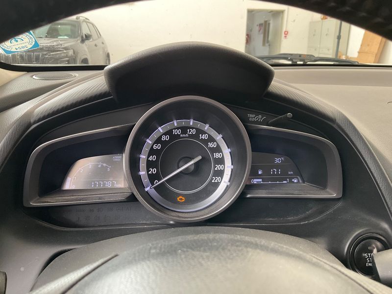 Mazda CX-3 1.5 Diesel Evolve — zdjęcie 13