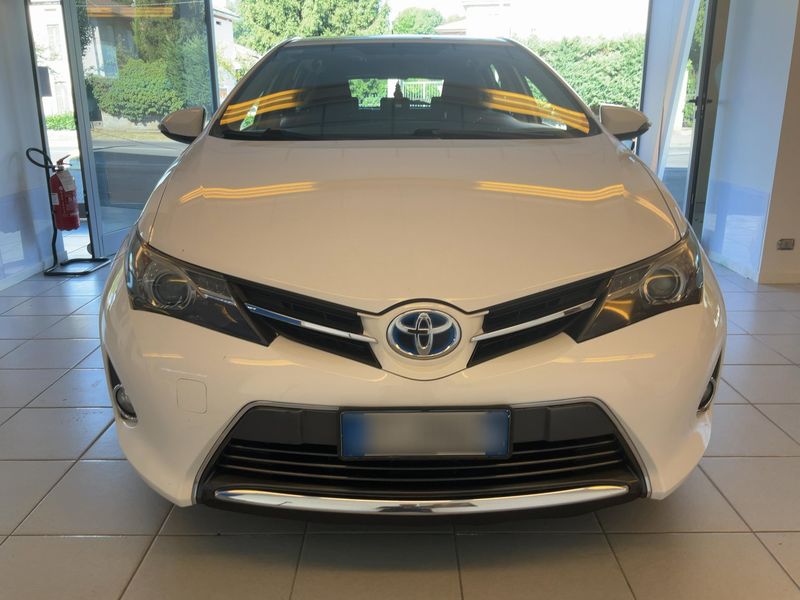 Toyota Auris 1.8 Hybrid Active+ — zdjęcie 9