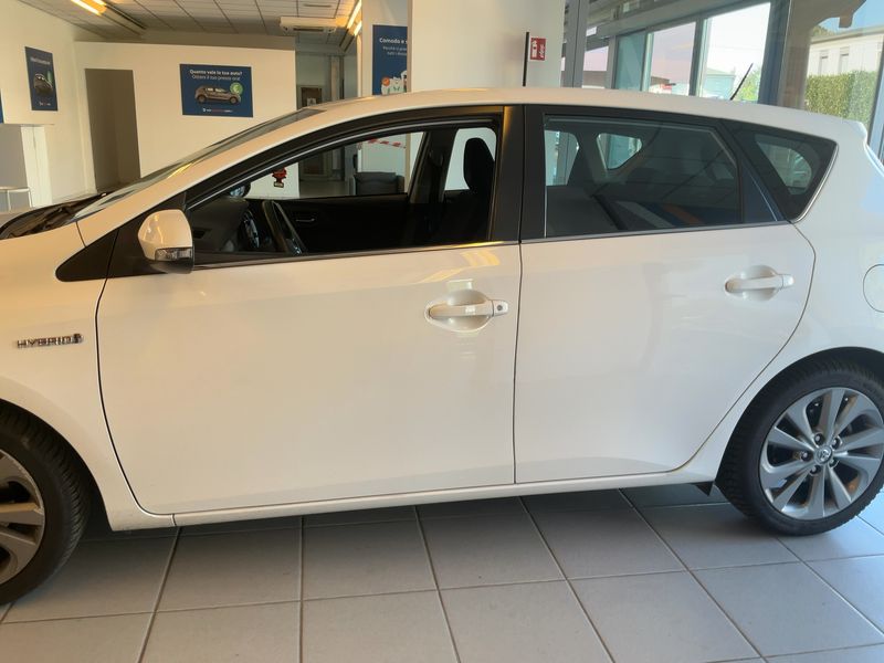 Toyota Auris 1.8 Hybrid Active+ — zdjęcie 4