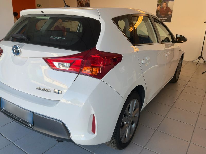 Toyota Auris 1.8 Hybrid Active+ — zdjęcie 6