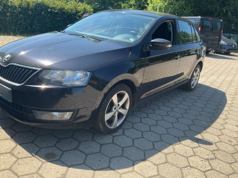Skoda Rapid Spaceback 1.2 TSI Ambition — zdjęcie 2