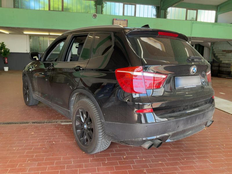 BMW X3 xDrive 20i — zdjęcie 3