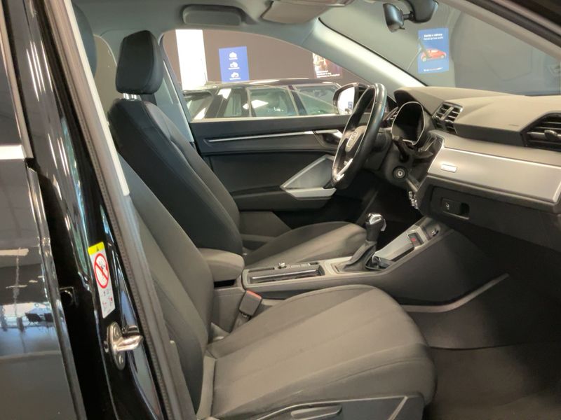 Audi Q3 35 TDI S line — zdjęcie 11