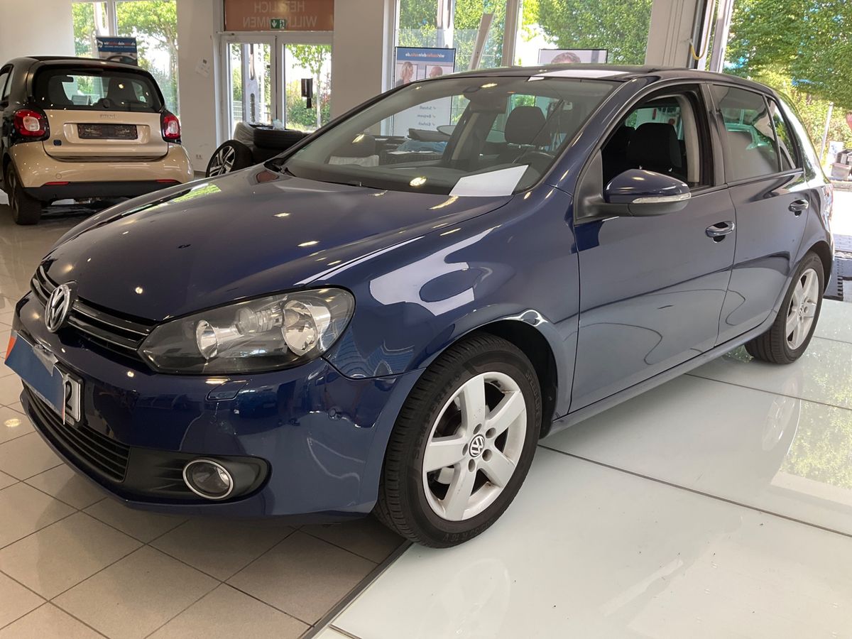 Volkswagen Golf 2010 — photo 1
