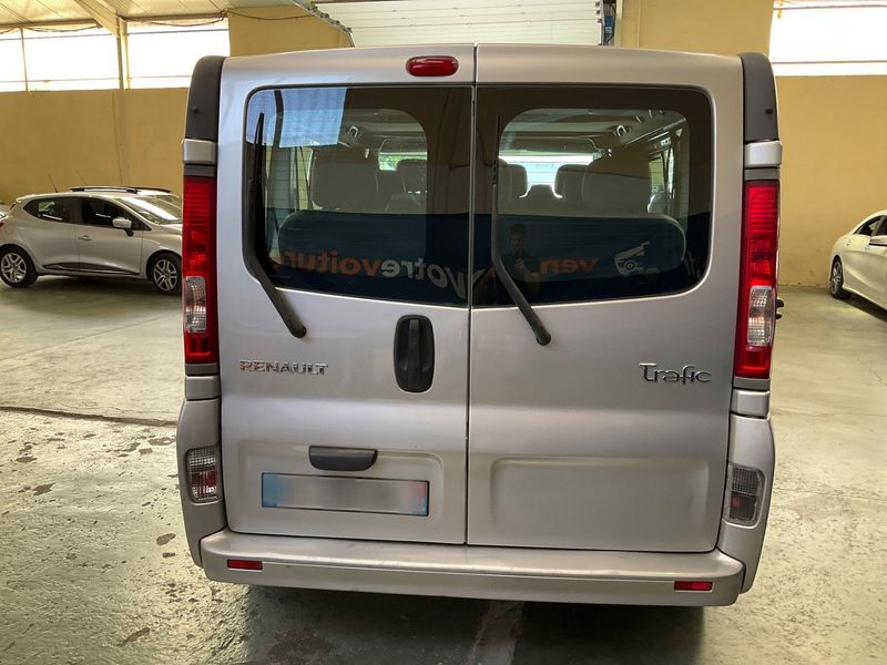 Renault Trafic 2.0 dCi Passenger Expression — zdjęcie 5