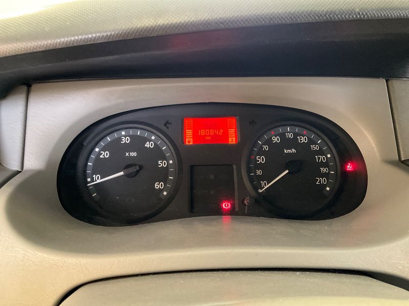 Renault Trafic 2.0 dCi Passenger Expression — zdjęcie 13