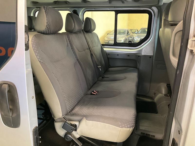 Renault Trafic 2.0 dCi Passenger Expression — zdjęcie 14