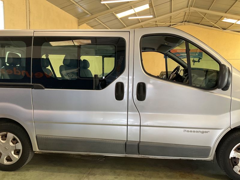 Renault Trafic 2.0 dCi Passenger Expression — zdjęcie 7
