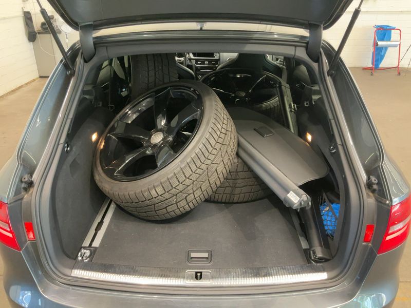 Audi RS 4 4.2 V8 FSI quattro — zdjęcie 10