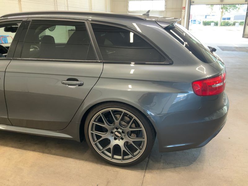 Audi RS 4 4.2 V8 FSI quattro — zdjęcie 3