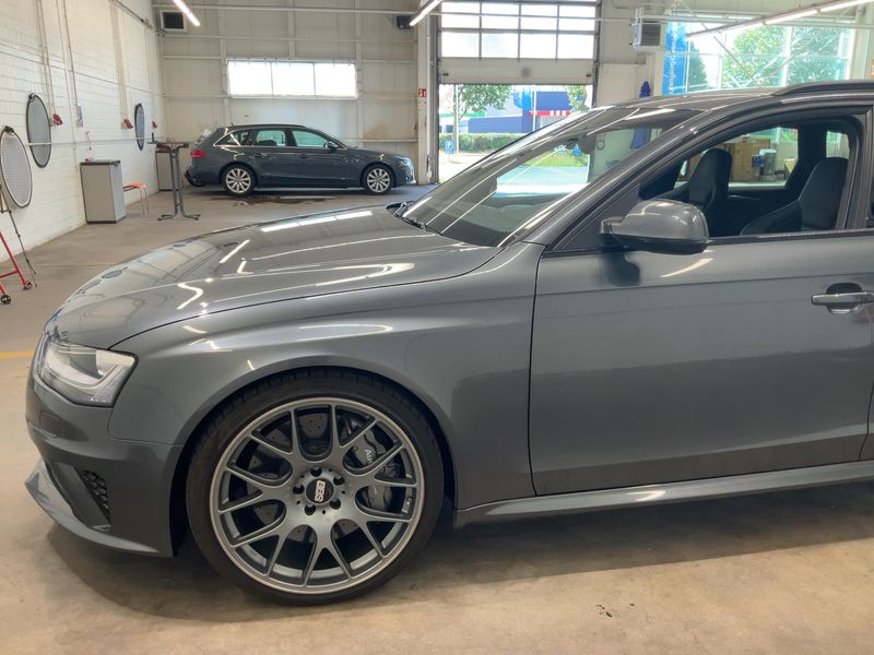Audi RS 4 4.2 V8 FSI quattro — zdjęcie 2