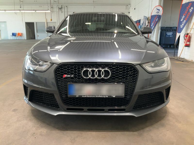 Audi RS 4 4.2 V8 FSI quattro — zdjęcie 9