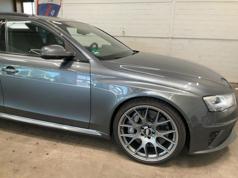 Audi RS 4 4.2 V8 FSI quattro — zdjęcie 8