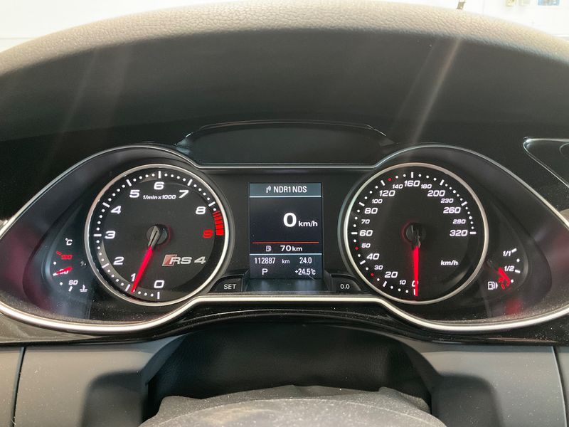 Audi RS 4 4.2 V8 FSI quattro — zdjęcie 13