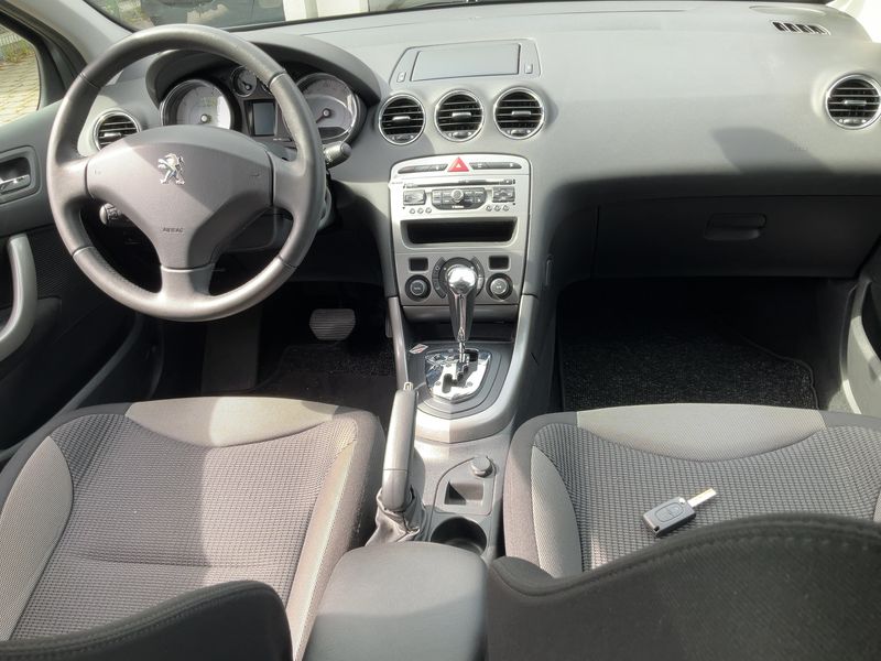 Peugeot 308 1.6 Active — zdjęcie 12