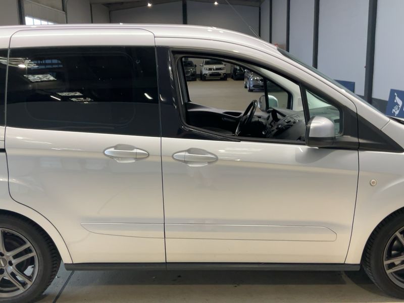 Ford Tourneo 1.5 TDCi Trend — zdjęcie 7
