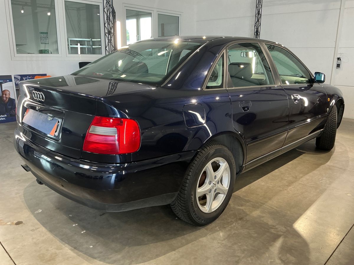 Audi A4 1.6