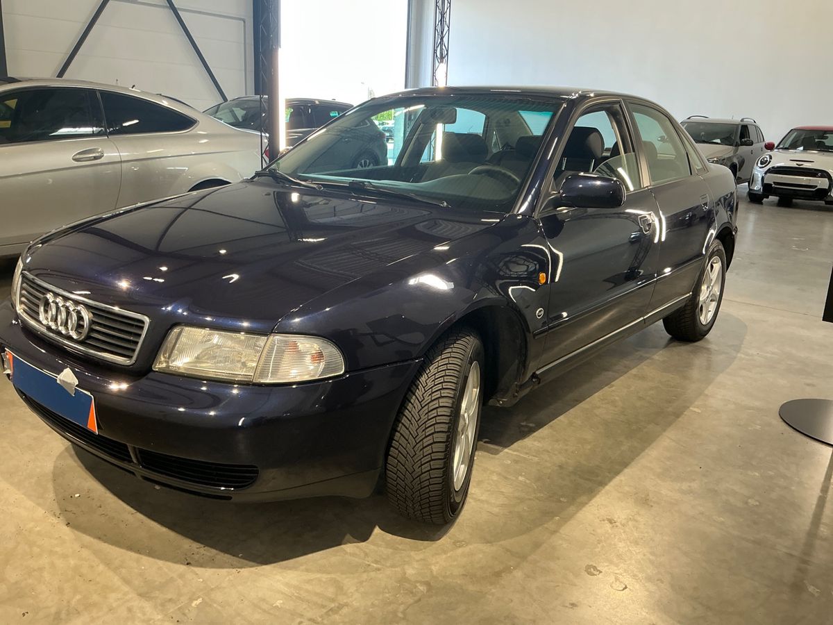 Audi A4 1.6