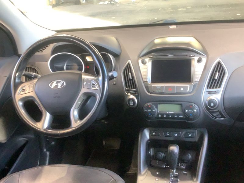Hyundai ix35 2.0 CRDi Trend AWD — zdjęcie 12