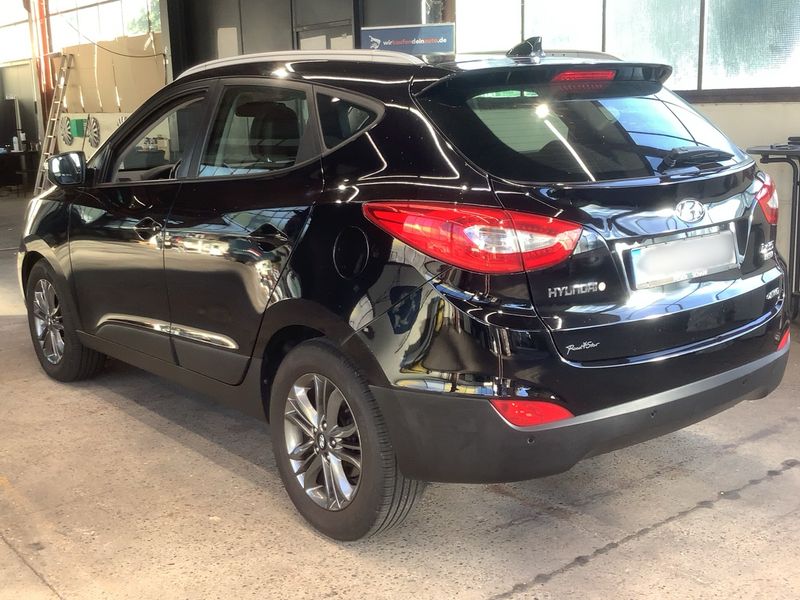 Hyundai ix35 2.0 CRDi Trend AWD — zdjęcie 3