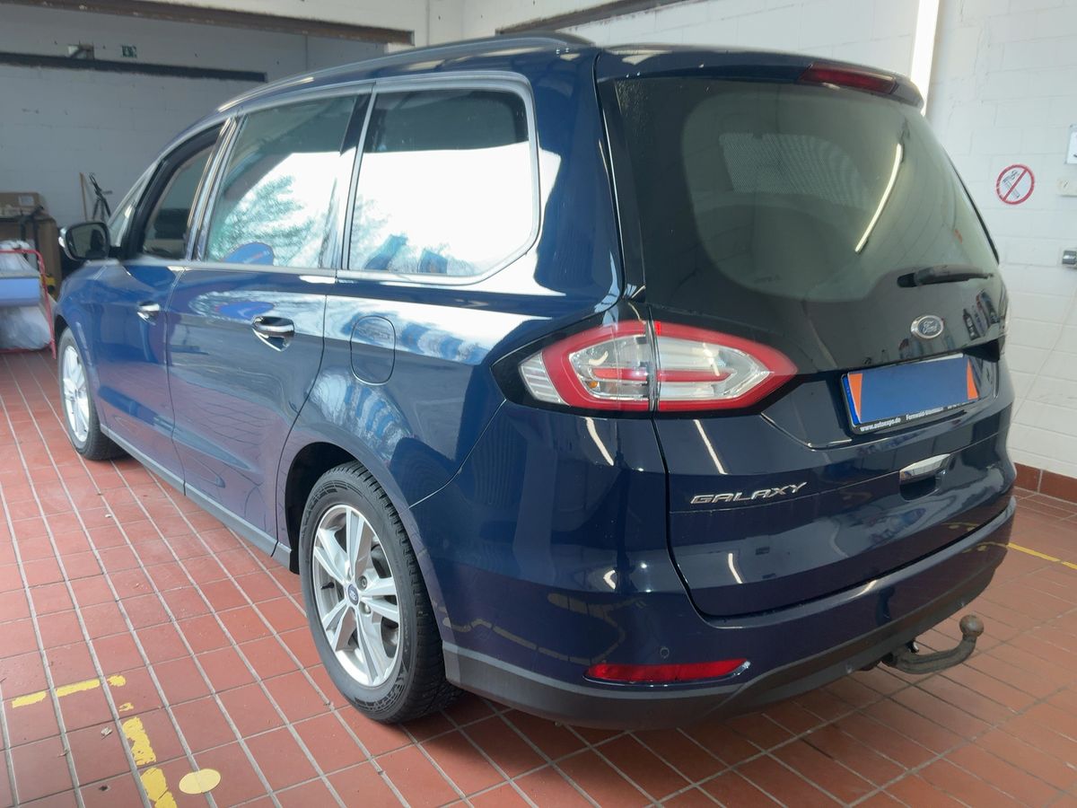 Ford Galaxy 2017 — photo 7