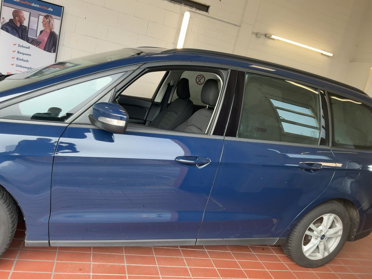 Ford Galaxy 2017 — photo 5