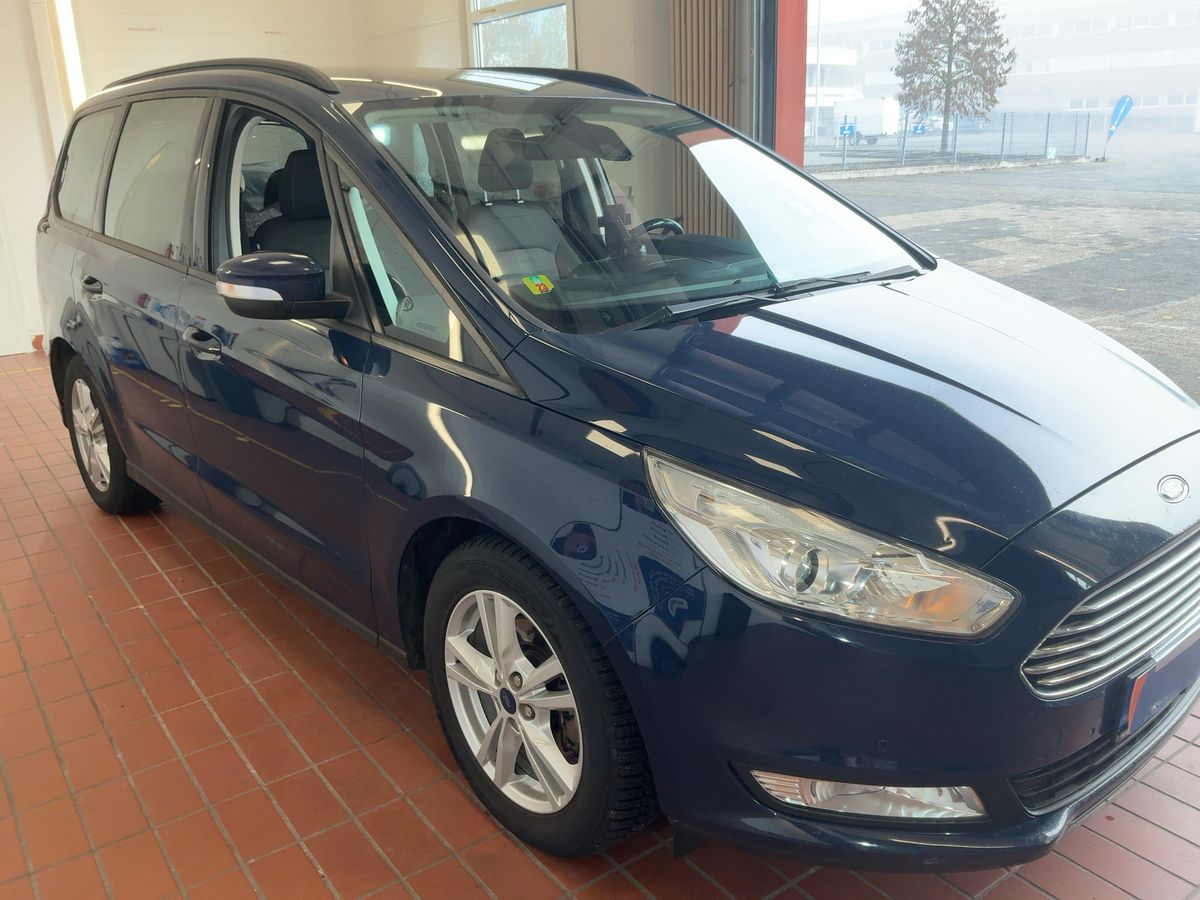 Ford Galaxy 2017 — photo 13