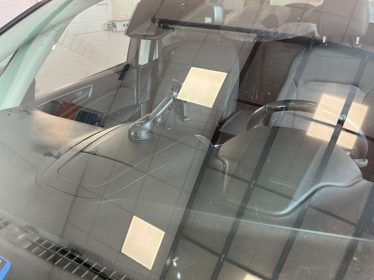 Ford Galaxy 2017 — photo 3