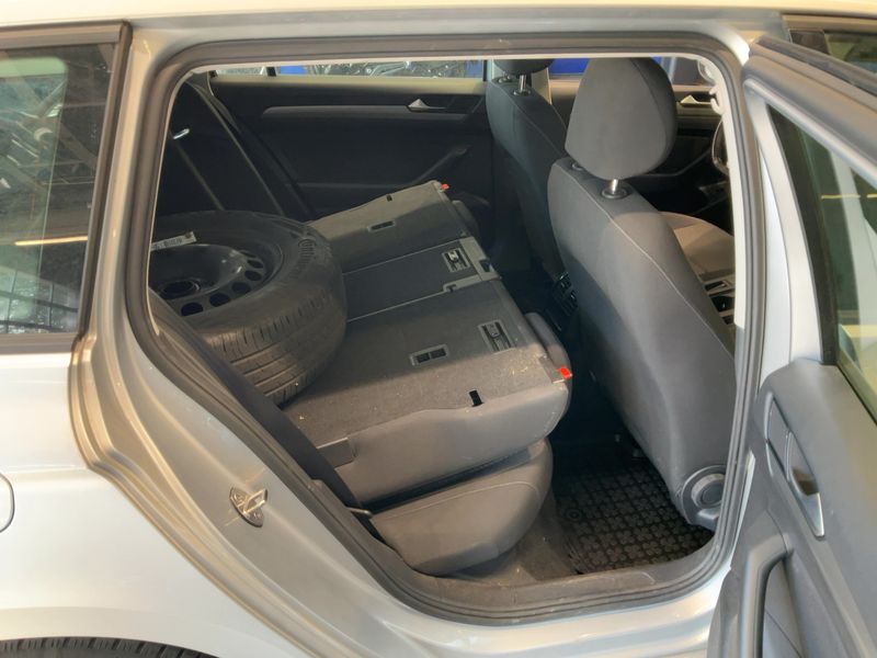 Volkswagen Passat 2.0 TDI — zdjęcie 14