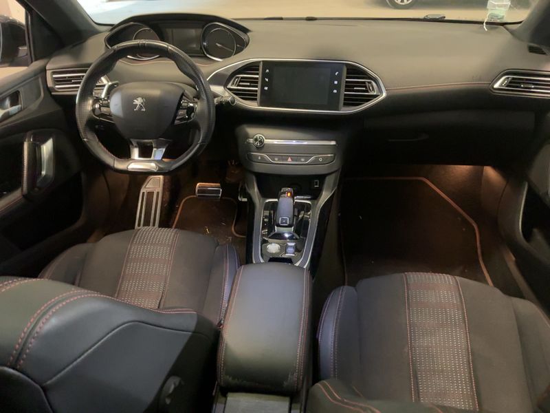 Peugeot 308 1.5 Blue-HDi GT Line 2018 – снимка 17
