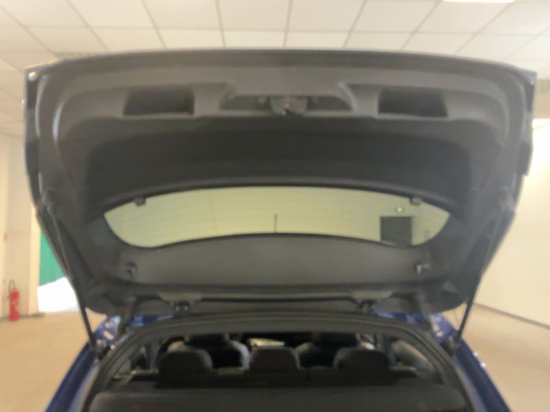 Peugeot 308 1.5 Blue-HDi GT Line 2018 – снимка 15