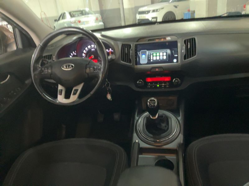 Kia Sportage 1.7 CRDi Drive 4x2 — zdjęcie 12