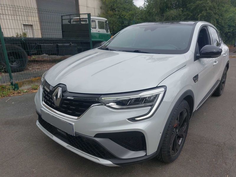Renault Arkana 1.6 Hybrid E-Tech R.S. Line — zdjęcie 1