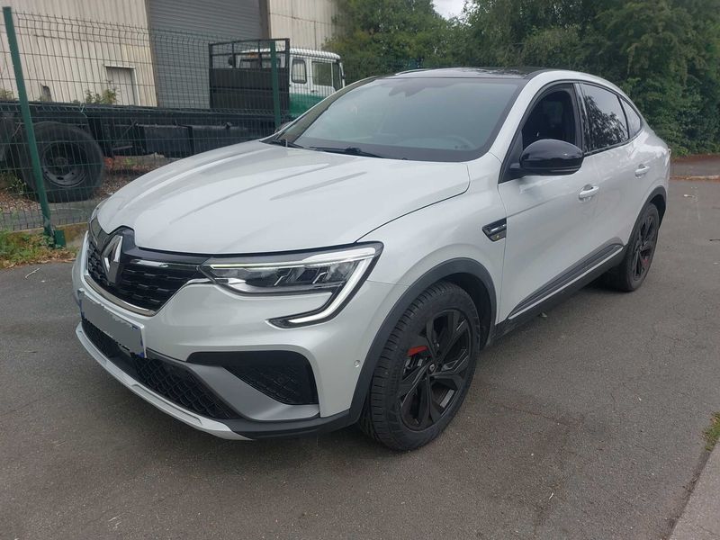 Renault Arkana 1.6 Hybrid E-Tech R.S. Line — zdjęcie 2
