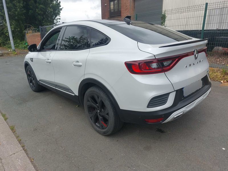 Renault Arkana 1.6 Hybrid E-Tech R.S. Line — zdjęcie 3